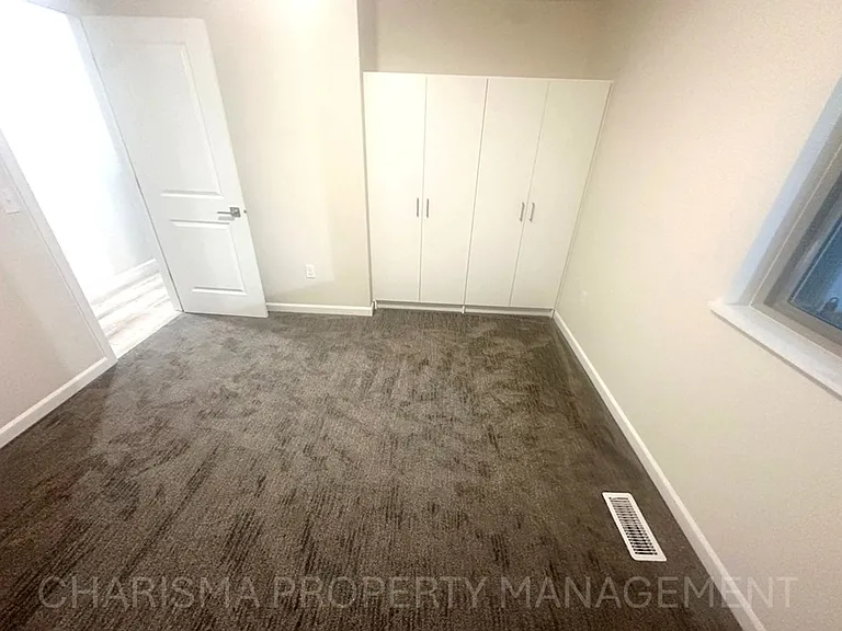 32nd Street Condominiums — Photo 14