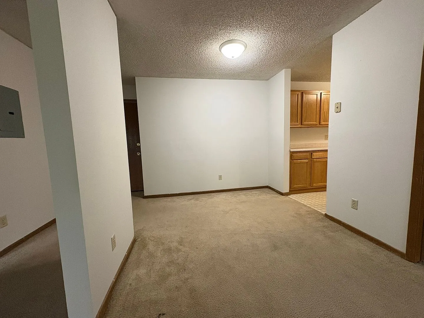 624 S. Gilbert Street — Photo 3