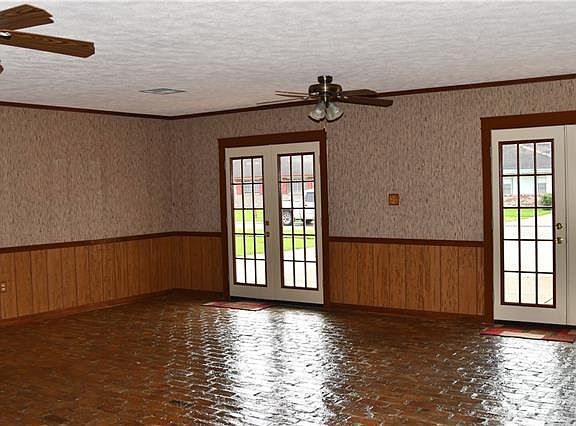 4th image of 1906 Hymel Dr