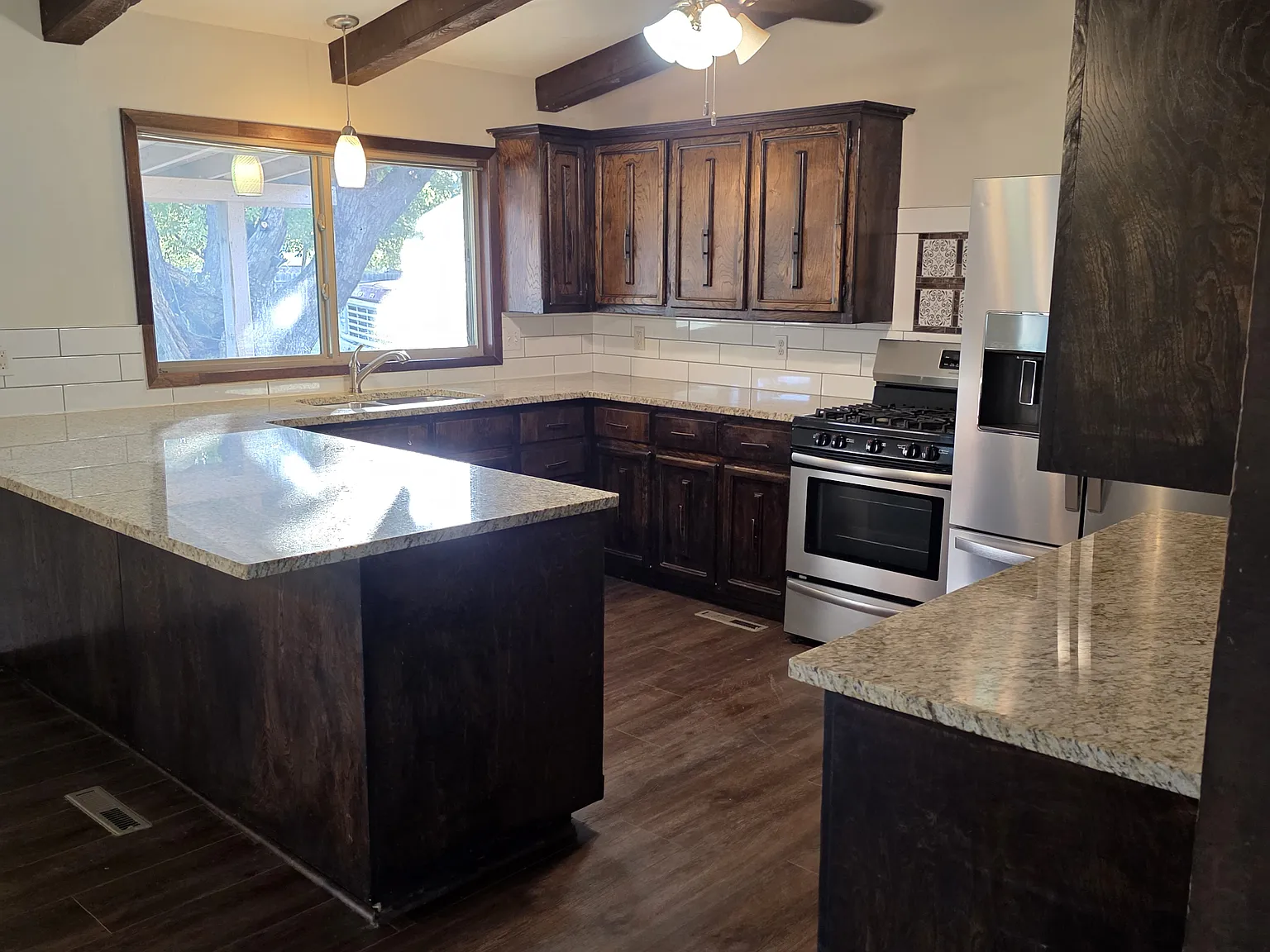 4 bed, 1793 sqft, $1,595 — Photo 3