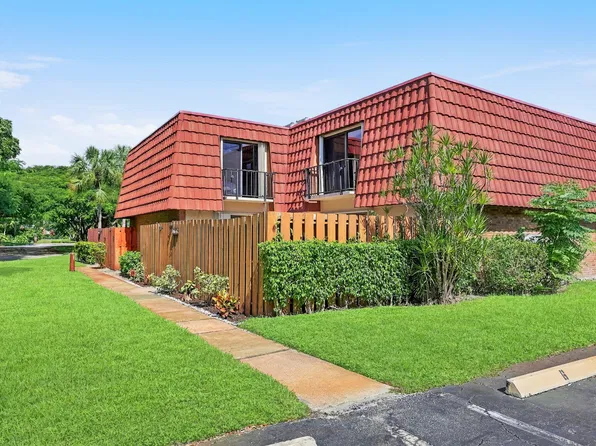 3105 Spanish Wells Drive #8-B, Delray Beach, FL 33445
