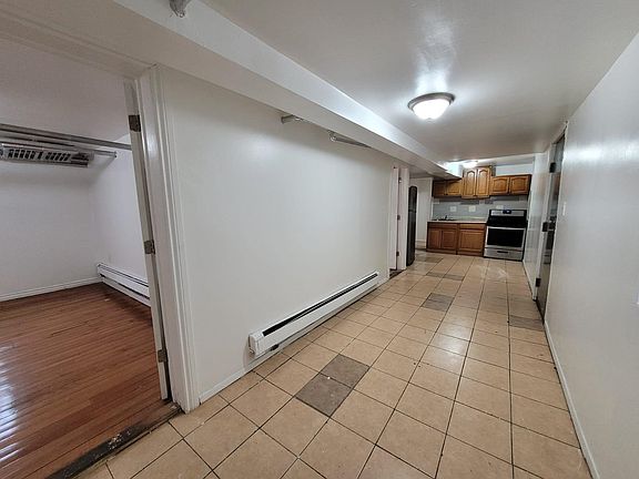 5th image of 3310 Colden Ave #B