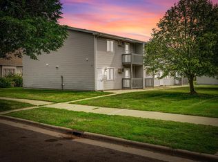 1428 Redfield St APT 1, La Crosse, WI 54601