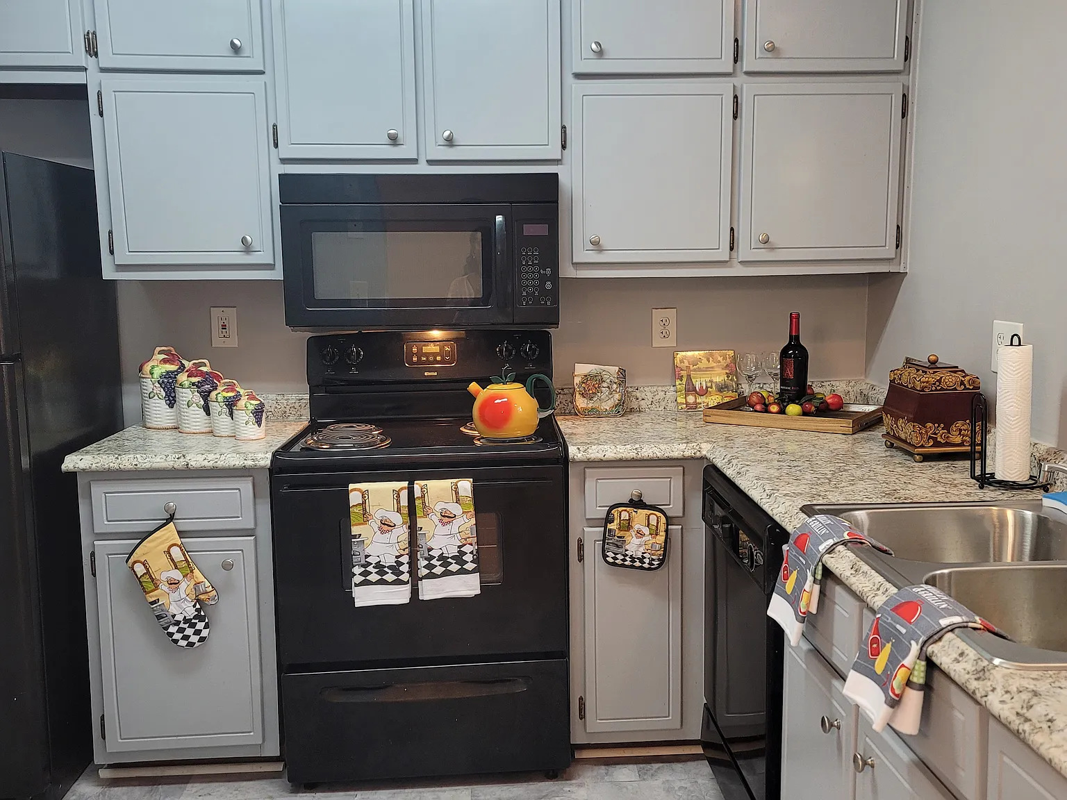 2 bed, 2.5 bath, 1200 sqft, $1,700 — Photo 3