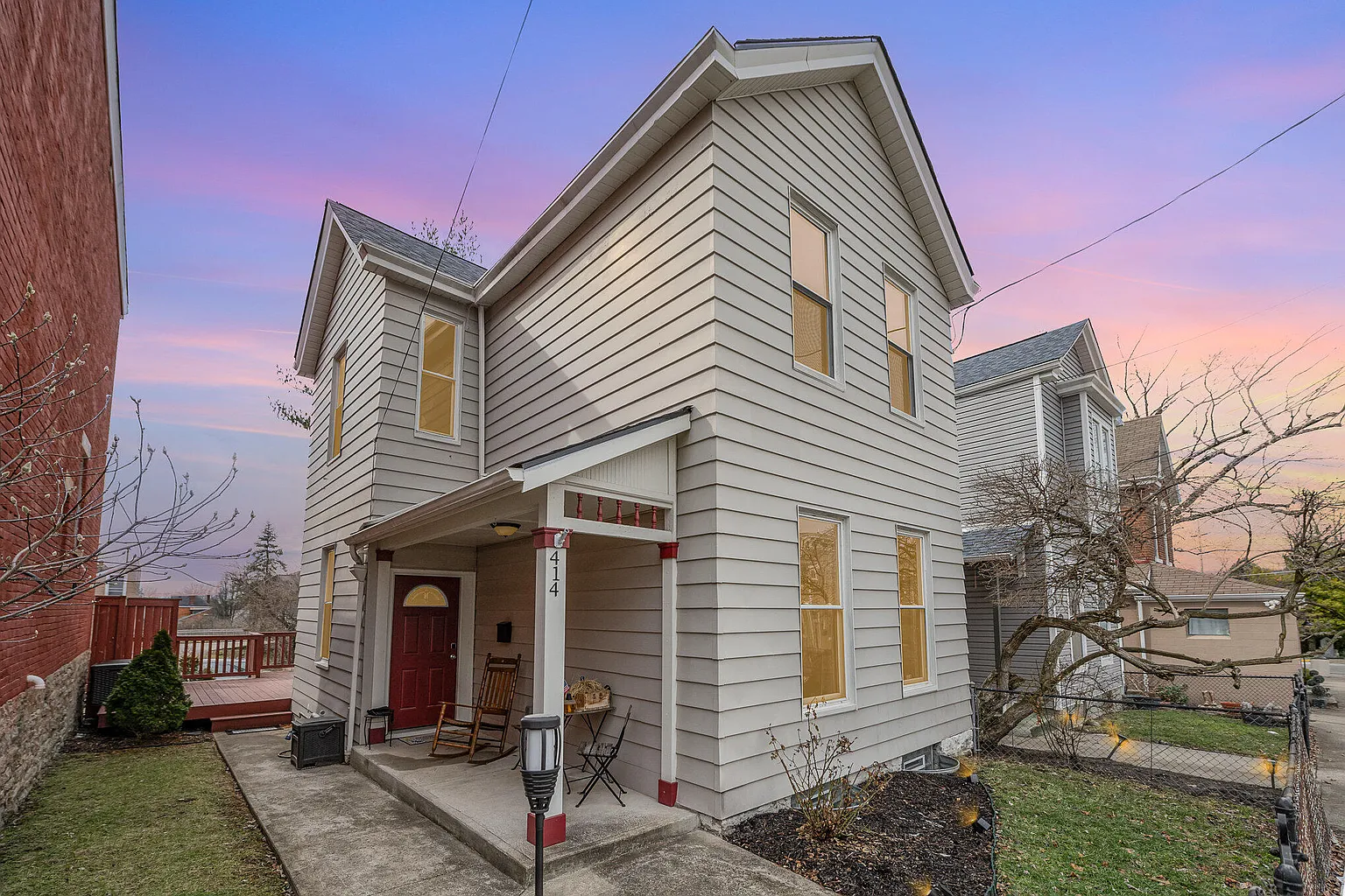 414 Ward Ave photo 1