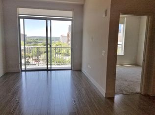 77 Rainey St, Austin, TX 78701