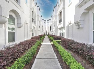 2710 Freund St, Houston, TX 77003