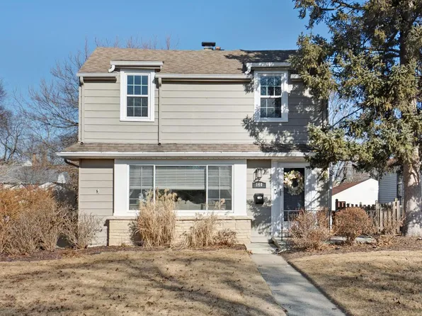 140 West Newhall AVENUE, Waukesha, WI 53186