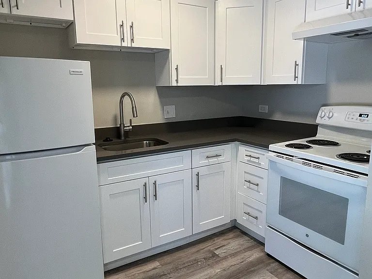 Oak North Apartments — Photo 2