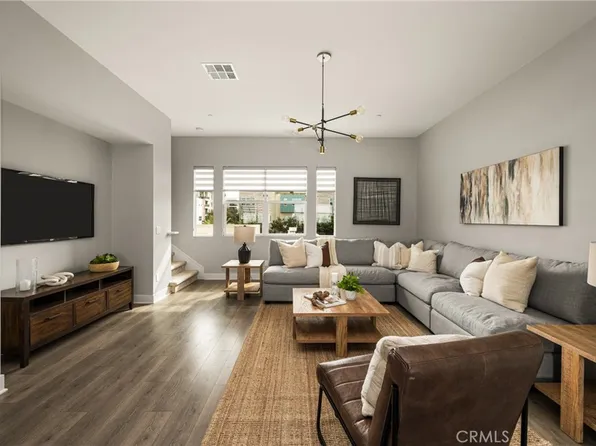 955 E Mason Ln, Anaheim, CA 92805