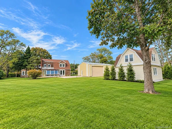 53 Foster Avenue, Hampton Bays, NY 11946