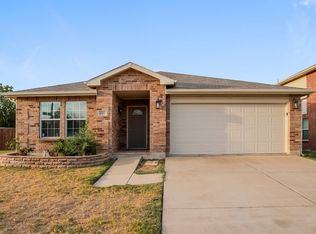 1920 Diamond Lake Trl, Justin, TX 76247