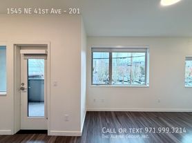1545 NE 41st Ave