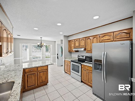 3rd image of 116 Fernwood Cir