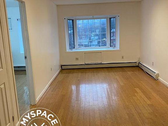 4th image of 440 Midwood St APT 2