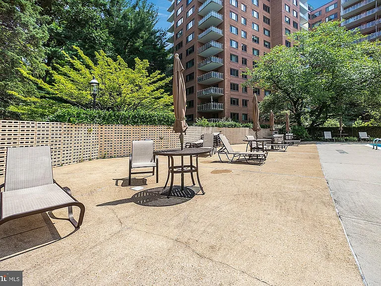 4201 Cathedral Ave NW #914W — Photo 31