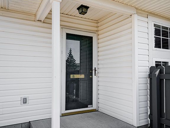 3rd image of 8358 Greyhawk Cir