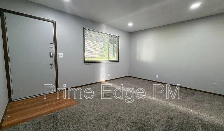 4520 Calvert St #2 — Photo 4