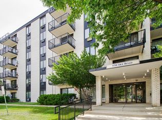 9701 N Dee Rd APT 1A, Niles, IL 60714