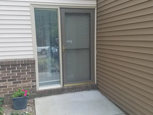 5700 Lebaron Ct, East Lansing, MI 48823