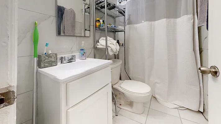 Rented by Bond New York | media 15