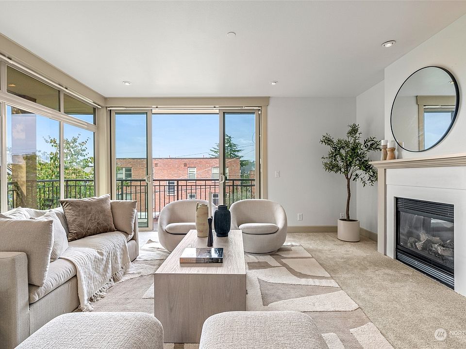 1st image of 2035 Eastlake Avenue E #203