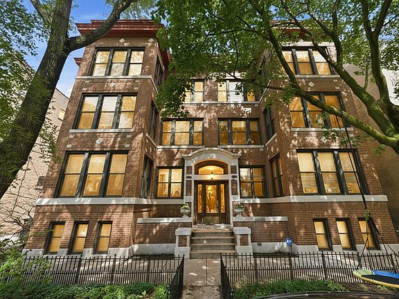3rd image of 6143 N Glenwood Ave #2S
