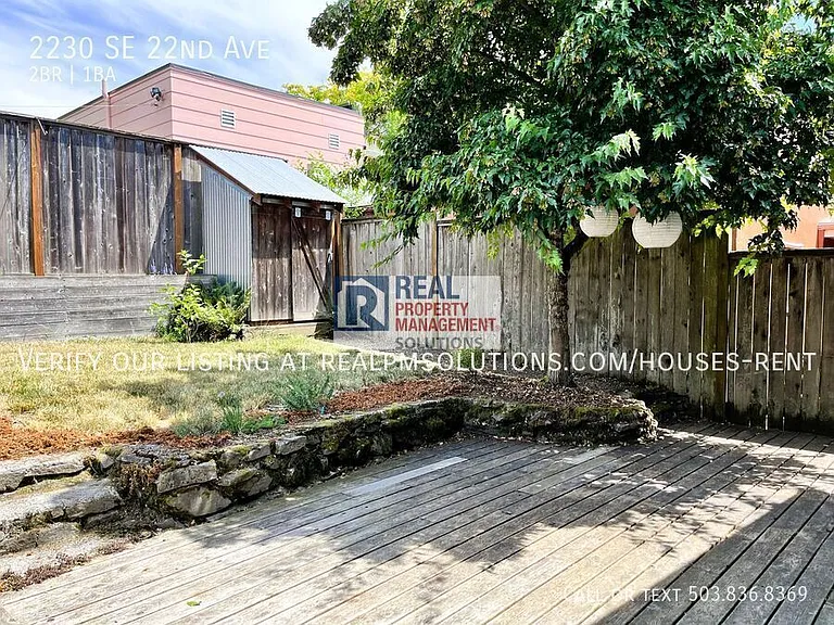 2230 SE 22nd Ave — Photo 32