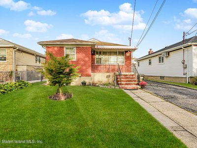 2075 N Railroad Ave, Staten Island, NY, 10306