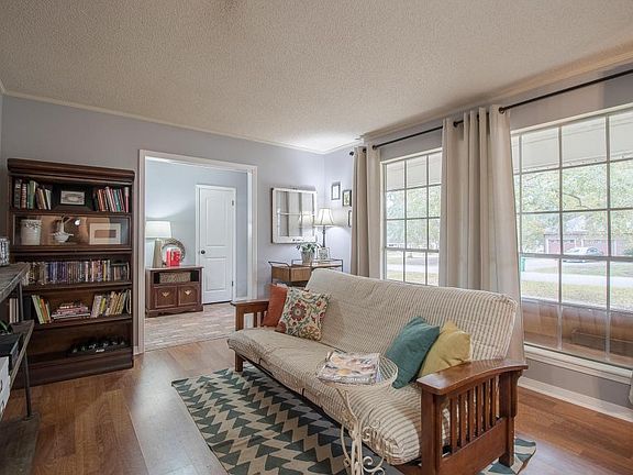 3rd image of 12140 Kent Ave