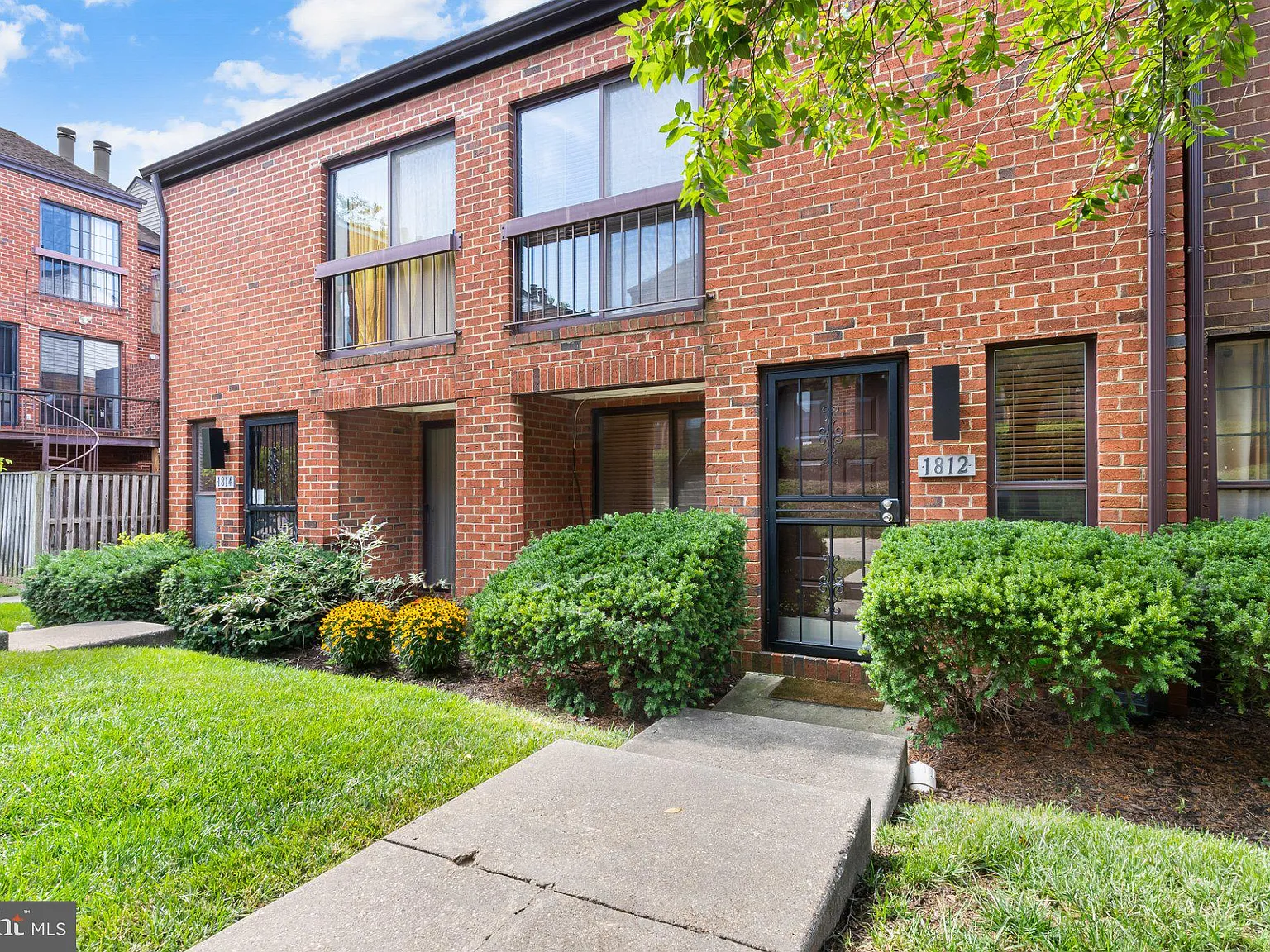 2 bed, 2.5 bath, 1161 sqft, $2,650 — Photo 3