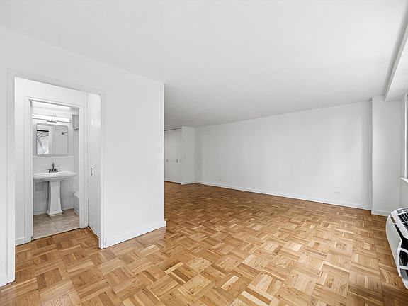 4th image of 230 E 15th St APT 5G