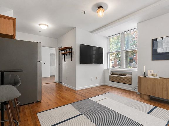 2nd image of 734 Adams St APT 1B