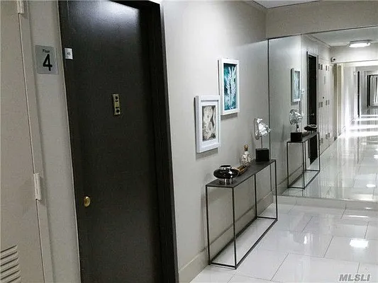 Rented by Voro, LLC | media 32