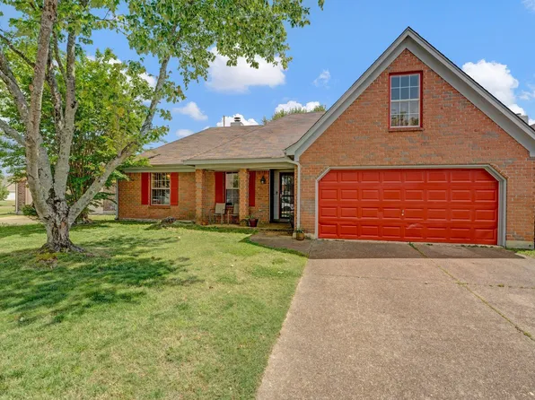 7799 Lake Cross Dr E, Memphis, TN 38125