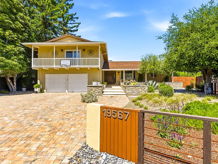 19567 Ardmore Ct — Photo 1