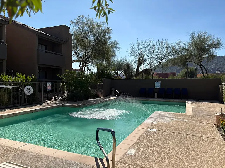 Alta Vista Apartments — Photo 2