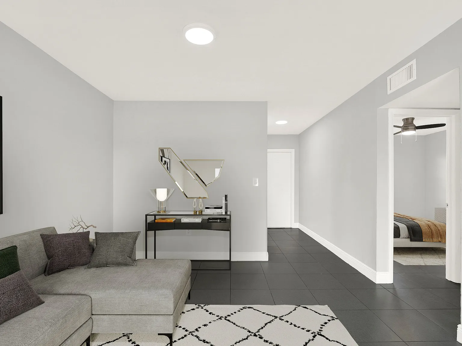 Manor Court Apartments — Photo 4