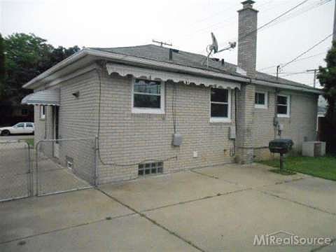 5th image of 25075 Pattow St