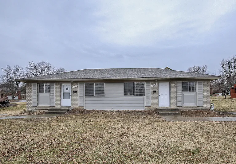514 NE Corder St #B — Photo 35
