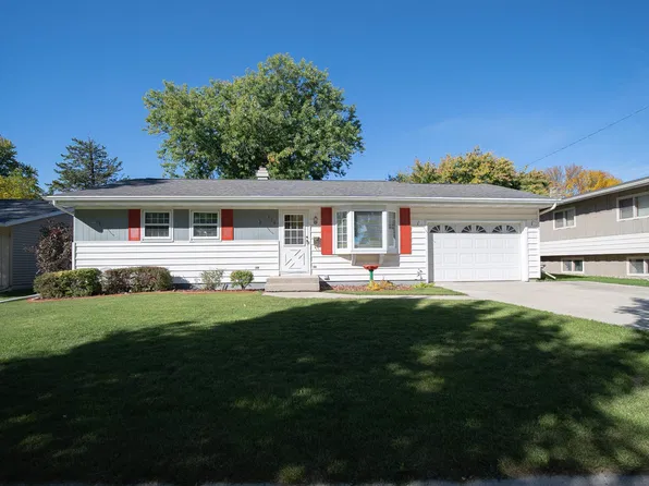 114 S Peters Ave, Fond Du Lac, WI 54935