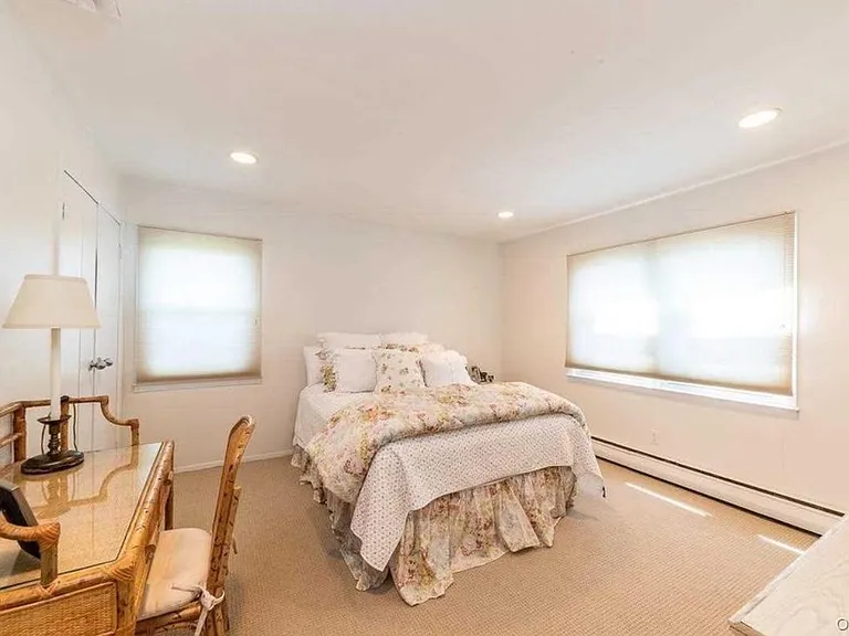 215 Scott Dr — Photo 7
