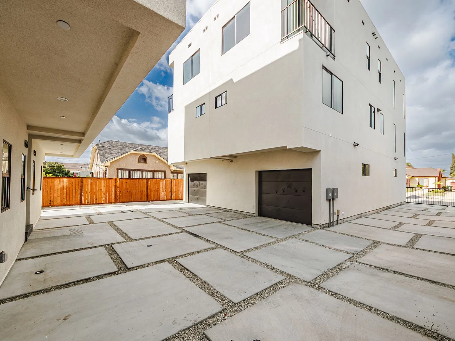 4514 Lomita St — Photo 3