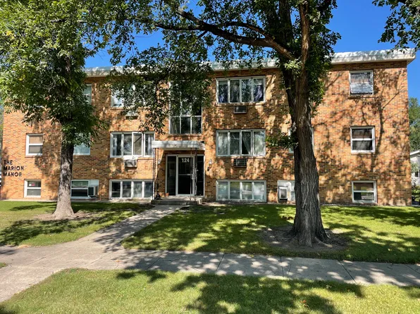 124 8th Ave SW #7, Aberdeen, SD 57401