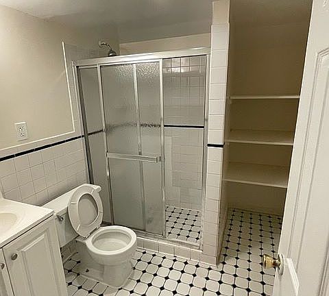 2nd image of 325 E 92nd St APT 1B
