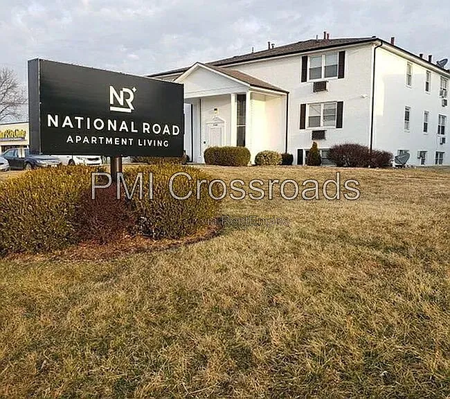 National Road Apartments — Photo 2