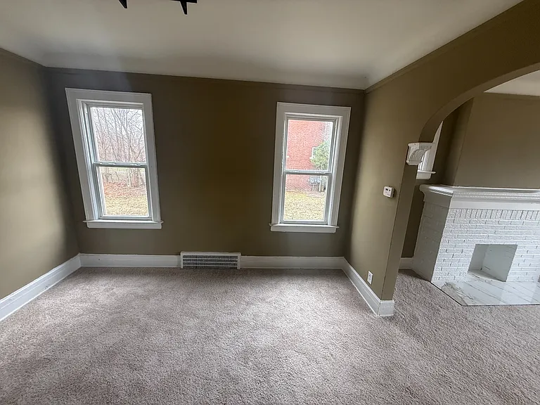 15512 Mendota St #1 — Photo 3