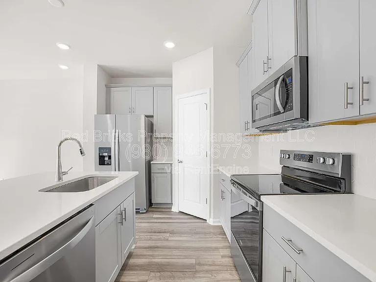 5543 Worrell Way — Photo 7