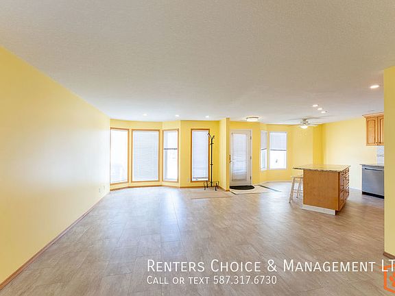 3rd image of 218 Canyon Blvd W