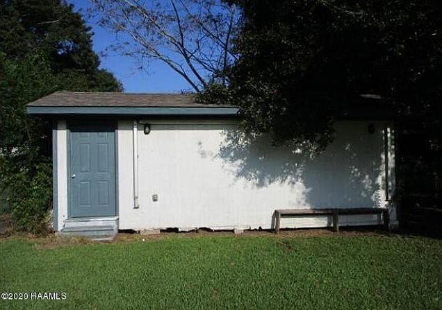 2nd image of 304 Mercedes Cir